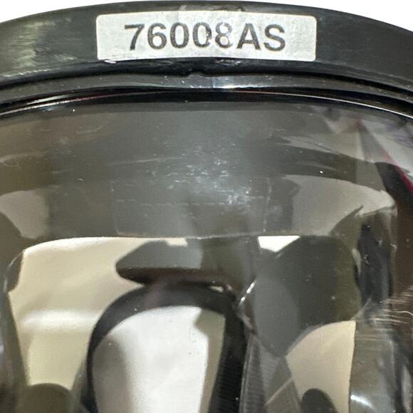 Honeywell 76008AS Series Full Face Respirator P/N 80802 is a Medium/Large size - Picture 6 of 8